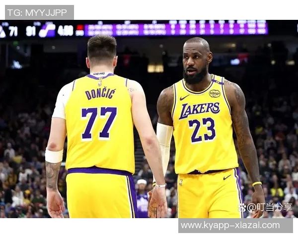 东契奇盛赞詹姆斯融入球队能力强调他多才多艺无人能挡 东契奇盛赞詹姆斯融入球队能力强调他多才多艺无人能挡