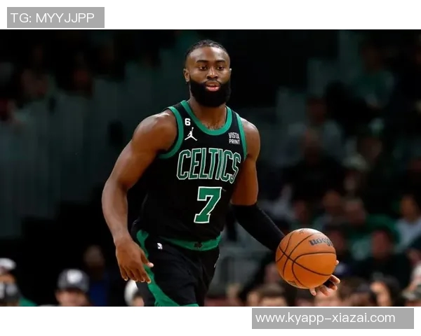 杰伦布朗左腿筋紧张状态不明绿军官方宣布回归存疑 杰伦布朗左腿筋紧张状态不明绿军官方宣布回归存疑