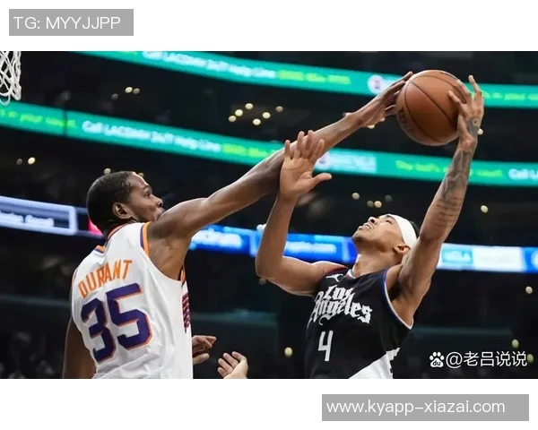 布克全能表现助力球队胜利12投仅4中却贡献18分5篮板5助攻正负值高达14 布克全能表现助力球队胜利12投仅4中却贡献18分5篮板5助攻正负值高达14