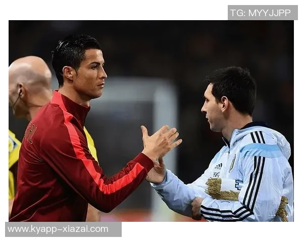 穆勒点评C罗与梅西的场上表现差异分析与射手特质探讨 穆勒点评C罗与梅西的场上表现差异分析与射手特质探讨